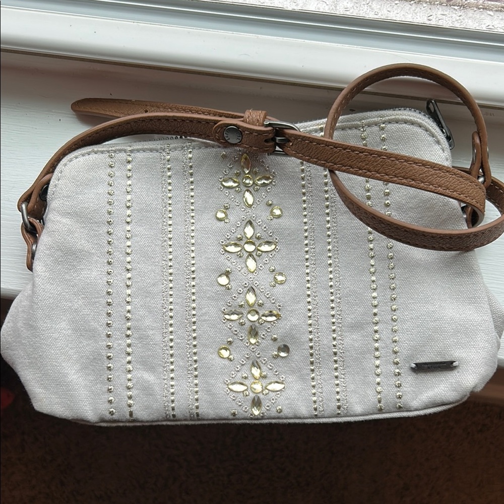 Abercrombie & Fitch White and Brown Crossbody Bag with Floral Details